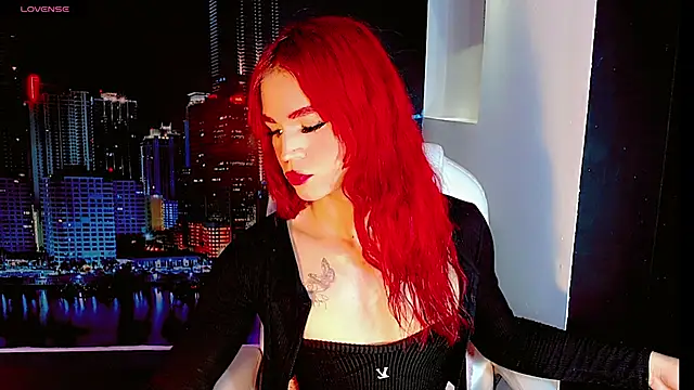 Snapshot of Saraa_Jone chatting on 11/19/25, 12:27 Saraa Jone online show from 11/19/25, 12:27