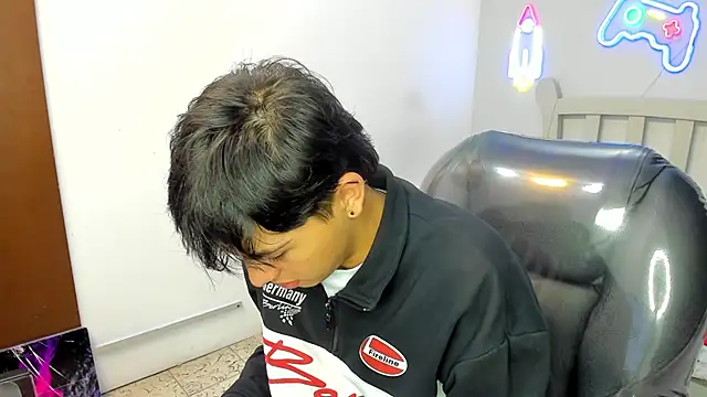 StiwenTwink online show from 10/28/25, 02:31