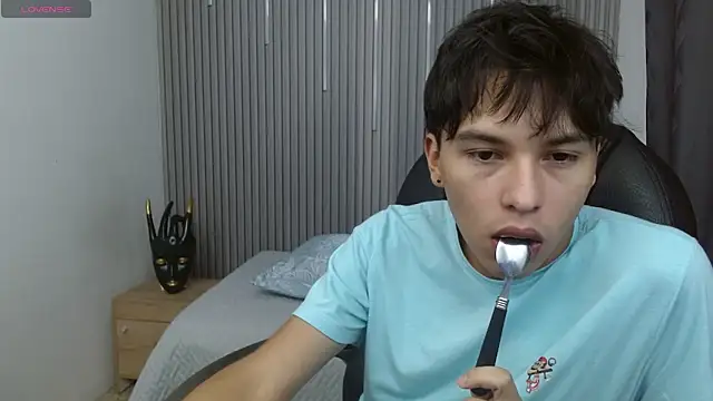 StiwenTwink online show from 03/17/26, 12:08