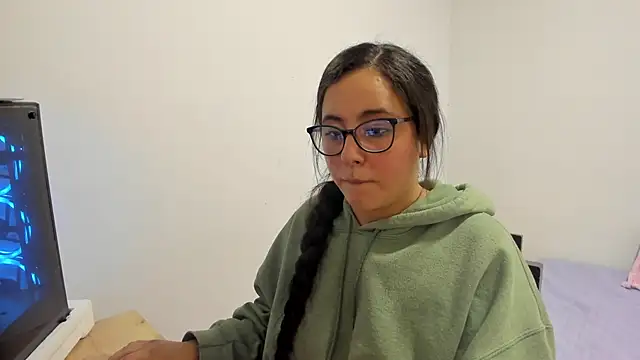 Venus cat  online show from 10/23/25, 12:54