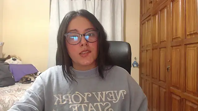 Venus cat  online show from 03/15/26, 02:50