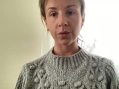 SweetblueberryXx online show from 10/17/25, 01:46