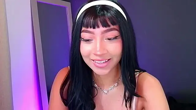 emma web  online show from 12/17/25, 04:57