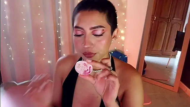 emma web  online show from 03/05/26, 05:09