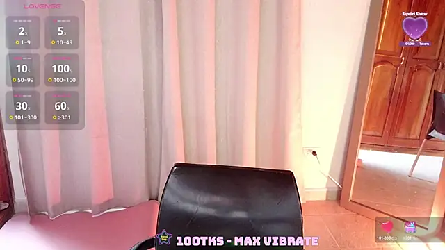 emma web  online show from 03/19/26, 02:43