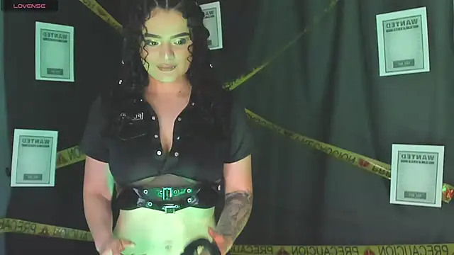 KylieJenkins online show from 10/31/25, 01:12