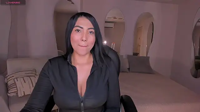 NatalieLewis online show from 06/05/26, 12:11