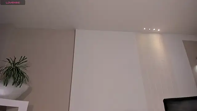 EmilyJohnsonX1 online show from 12/20/25, 12:01