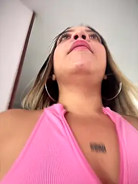 Snapshot of Ada_Pink chatting on 11/26/25, 05:14 Ada Pink online show from 11/26/25, 05:14