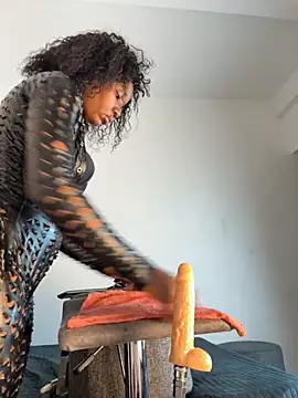 MerliaSsomer online show from 10/21/25, 01:23