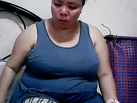 Snapshot of HornyPussie69 chatting on 06/02/26, 07:43 HornyPussie69 online show from 06/02/26, 07:43