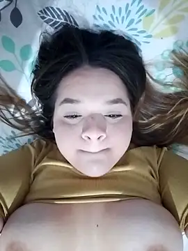 Snapshot of yourbbwfavorite chatting on 10/13/25, 10:32 yourbbwfavorite online show from 10/13/25, 10:32