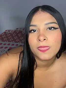 Snapshot of sarafox_10 chatting on 11/03/25, 08:43 sarafox 10 online show from 11/03/25, 08:43