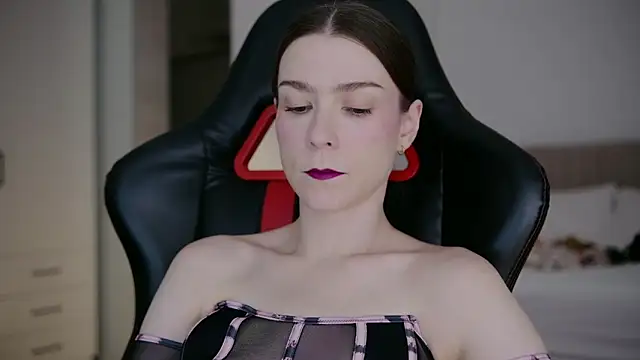 WowHelloAlice online show from 04/23/26, 03:30