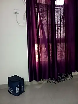 Kitty 18teen online show from 11/24/25, 10:15