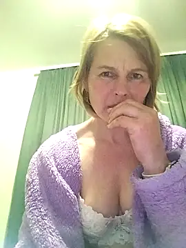 Masha412111 online show from 04/22/26, 09:05