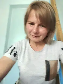 Snapshot of Masha412111 chatting on 05/26/26, 08:43 Masha412111 online show from 05/26/26, 08:43
