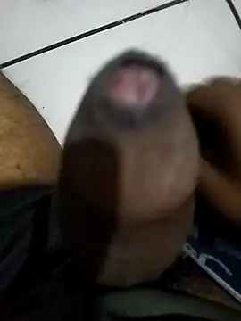 Snapshot of jeet_00 chatting on 10/24/25, 09:11 jeet 00 online show from 10/24/25, 09:11