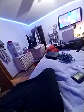 Snapshot of JNTre chatting on 11/21/25, 12:37 JNTre online show from 11/21/25, 12:37