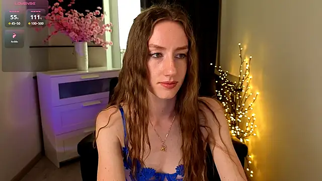 Snapshot of GoldenRose_ chatting on 05/31/26, 12:56 GoldenRose online show from 05/31/26, 12:56
