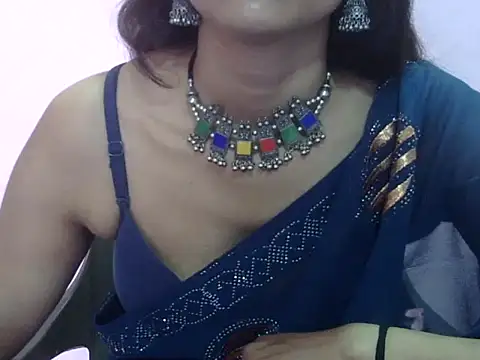 Laila Cute online show from 05/15/26, 04:08