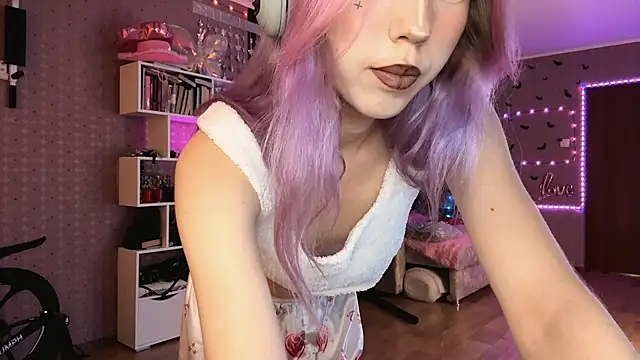 Jerrieberry online show from 12/19/25, 02:46