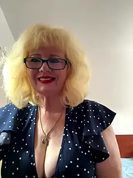 BoloshkaBlonda online show from 10/22/25, 07:52