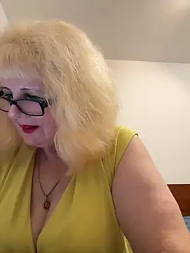 BoloshkaBlonda online show from 10/22/25, 07:57