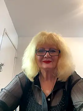 BoloshkaBlonda online show from 10/24/25, 10:00