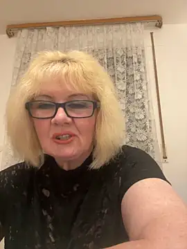 BoloshkaBlonda online show from 11/11/25, 07:58