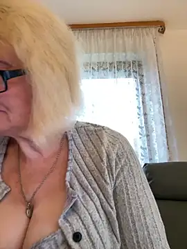 BoloshkaBlonda online show from 11/17/25, 01:50