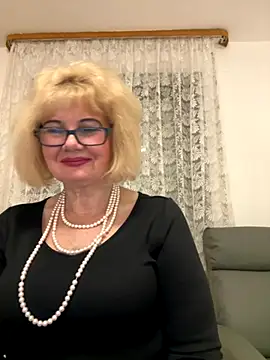 BoloshkaBlonda online show from 11/24/25, 07:13