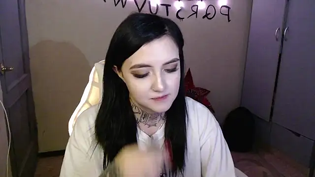 Rin andersonn online show from 12/04/25, 08:39