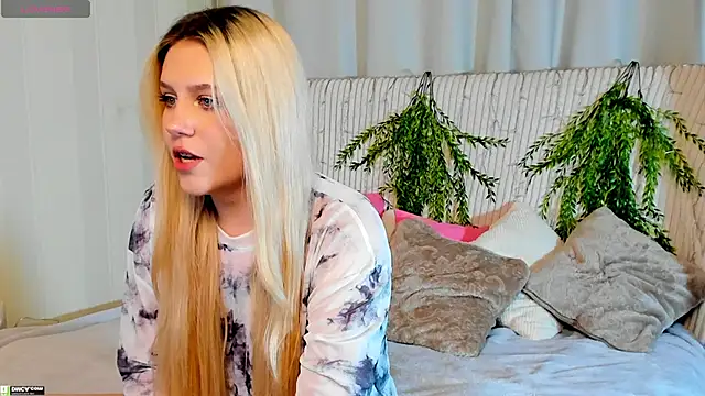 Malisha kiss online show from 10/25/25, 09:28