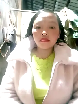 Minkine022 online show from 12/18/25, 05:52