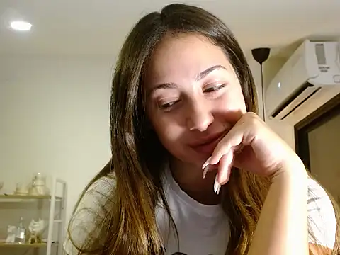 poppysinclair online show from 10/14/25, 05:47