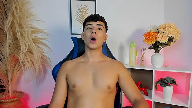 Snapshot of Thiago_Connor21 chatting on 05/05/26, 11:35 Thiago Connor21 online show from 05/05/26, 11:35