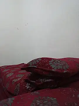 Snapshot of Miss-Queen chatting on 07/17/26, 07:37 Miss-Queen online show from 07/17/26, 07:37