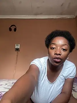 Snapshot of Barbiianaa chatting on 10/10/25, 03:22 Barbiianaa online show from 10/10/25, 03:22