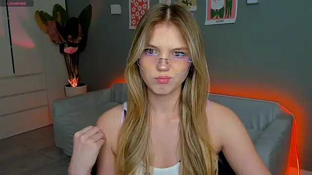 linakorvin online show from 11/29/25, 01:36