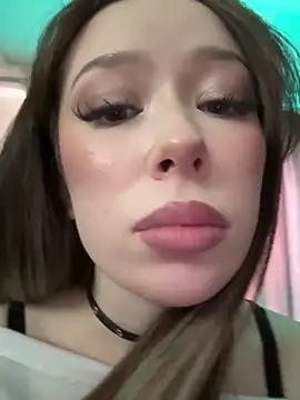 Snapshot of RollDolls chatting on 11/09/25, 07:17 RollDolls online show from 11/09/25, 07:17