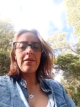 Jade 1-9 online show from 10/11/25, 01:09