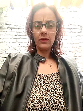 Jade 1-9 online show from 11/21/25, 05:11