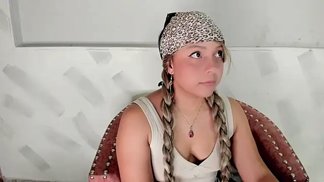 Molly Logan online show from 02/12/26, 10:05