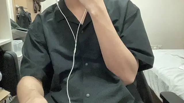 16hornydog online show from 11/15/25, 04:03