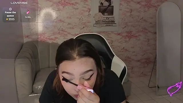 mia foster t online show from 02/22/26, 01:20