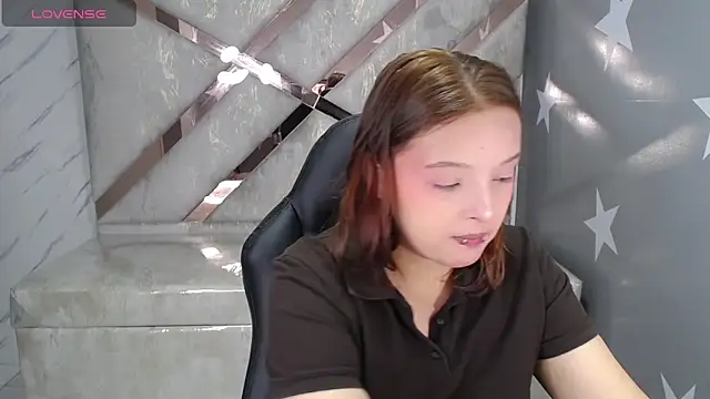 mia foster t online show from 04/22/26, 01:12