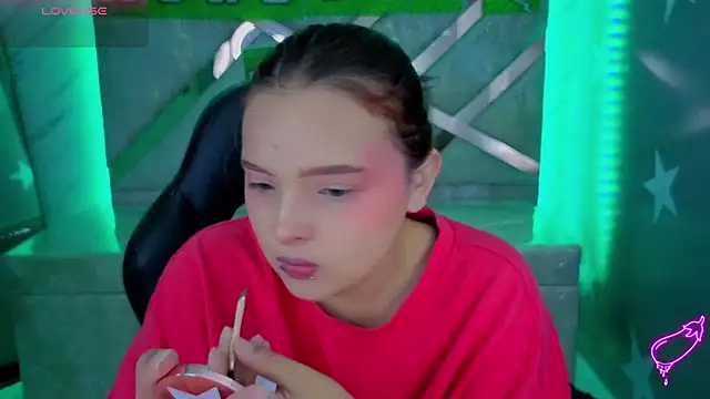 mia foster t online show from 06/26/26, 01:04