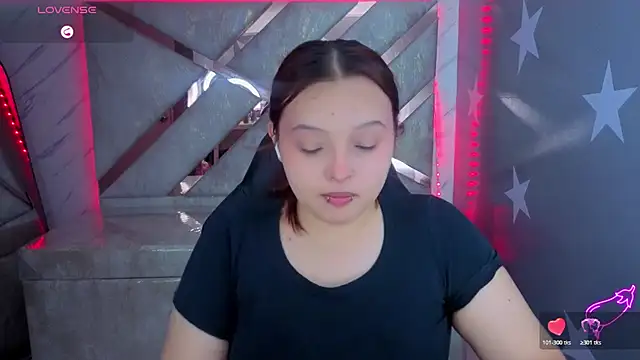 mia foster t online show from 07/18/26, 01:37
