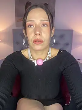 Snapshot of Mariaaam_ chatting on 10/15/25, 12:05 Mariaaam online show from 10/15/25, 12:05